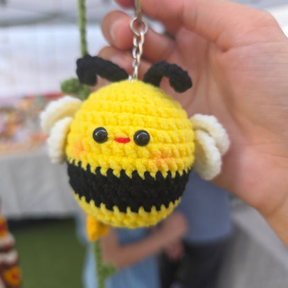 Bee keychain | Crochet Keychain | Bumblebee Lover | Key Charm | Purse Charm | Plush | Animal Keychain | Trendy Keychain | Cute Keychain